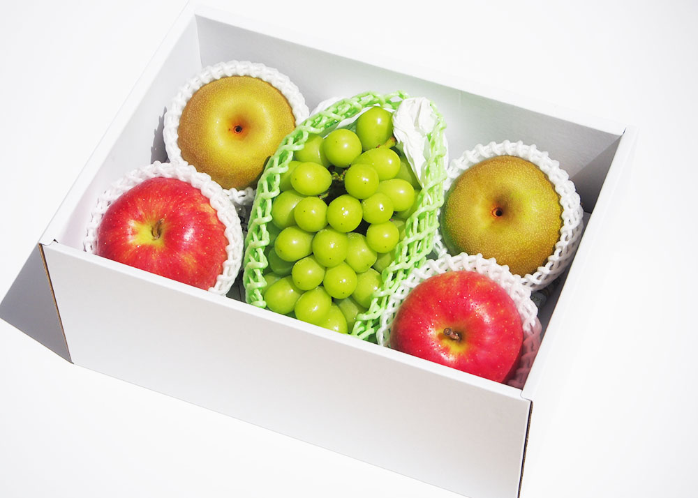 【完売御礼】旬のフルーツ盛り合わせ（梨・シャインマスカット・林檎の詰め合わせ）